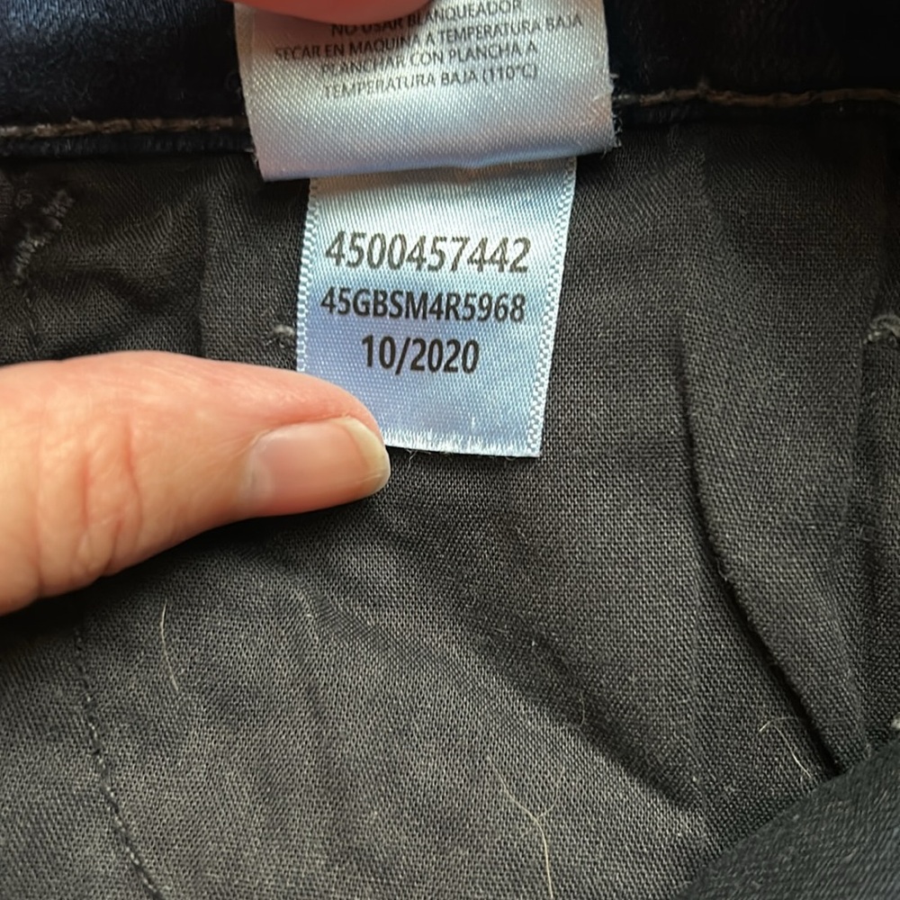 Dark Wash Joe's Jeans slim fit - Picture 7 of 10